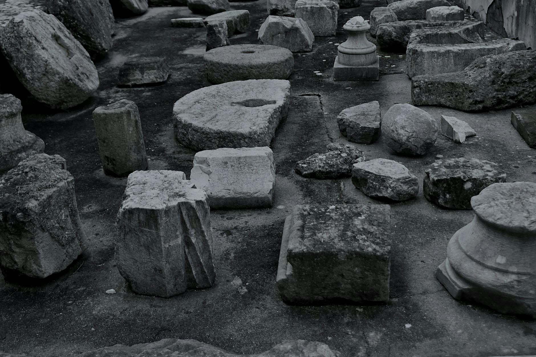 Anthropic Built an AI That Finds Zero-Days by Itself. They Refuse to Release It.